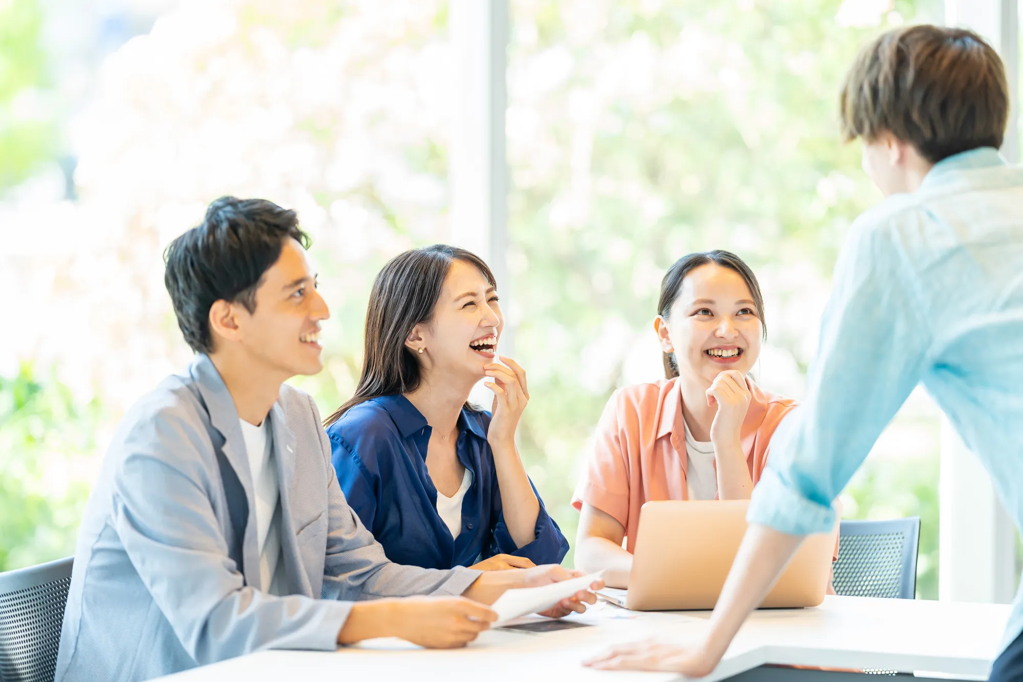 「エンジニアはやめとけ」は本当？実際のメリットと魅力